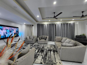 A Classy,All- Ensuite 3 Bedroom Apartment